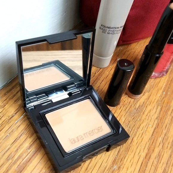 LAURA MERCIER MAKEUP SET - Picture 2 of 7